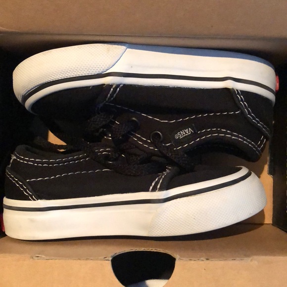 Vans - Picture 4 of 4